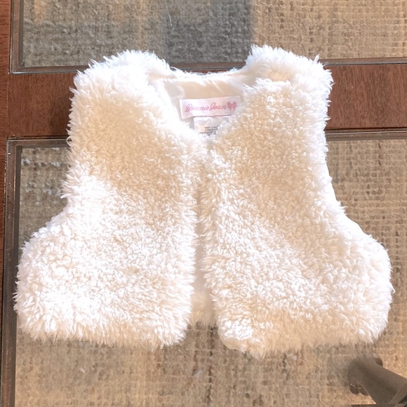 Bonnie Jean Other - Bonnie Jean White Faux Fur Vest 2T